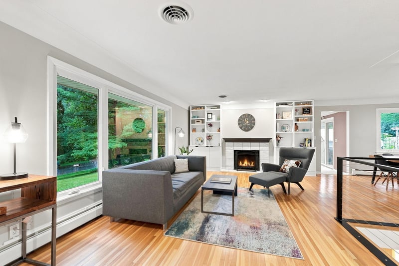 3600 Sunrise Dr E, Minnetonka, MN 55345
