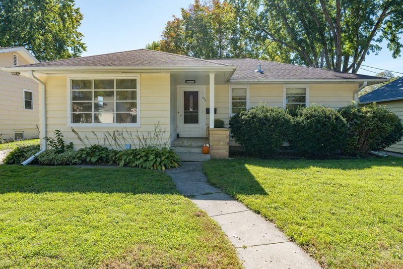 443 Harrison Ave, North Mankato, MN 56003