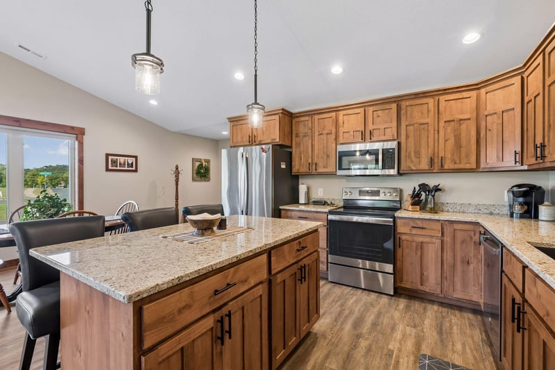 184 Steelhead Dr, River Falls, WI 54022