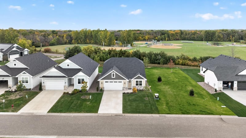 12588 Masters Ln, Lindstrom, MN 55045
