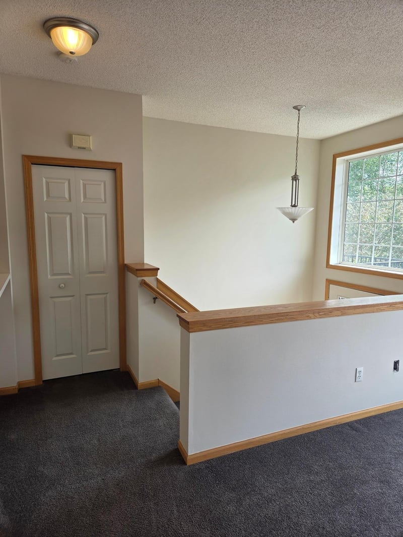 2387 Eagle Trace Ln, Woodbury, MN 55129