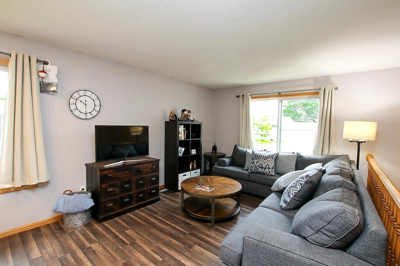 715 Louisiana St NW, Hutchinson, MN 55350