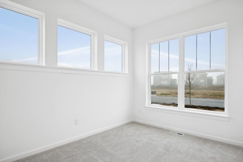 1646 Tyrone Dr, Shakopee, MN 55379