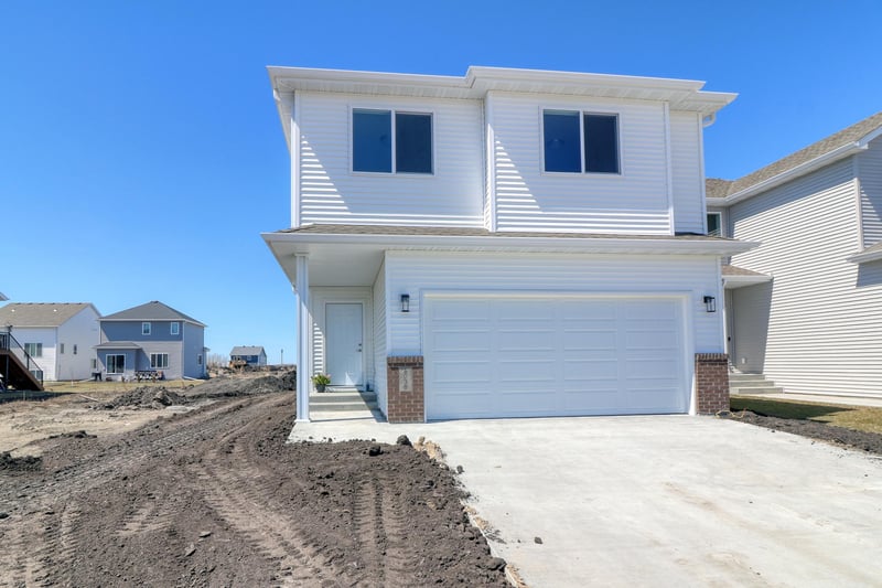 2449 43rd Ave S, Moorhead, MN 56560