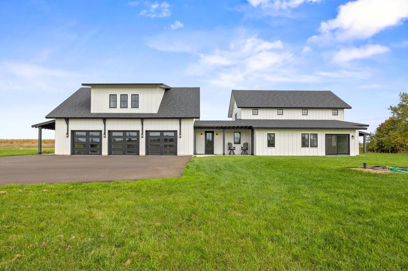 8800 Grace Ln N, Greenfield, MN 55357