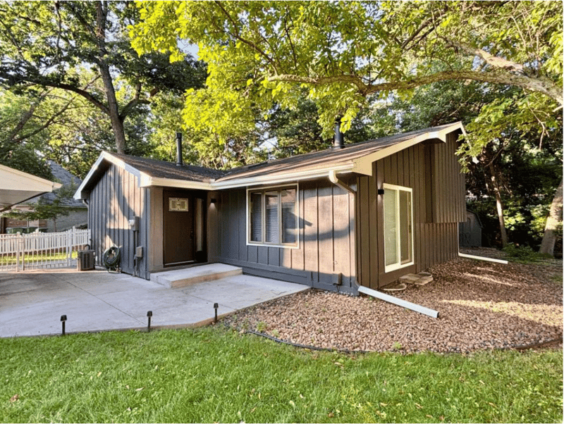1414 W Danube Rd, Fridley, MN 55432