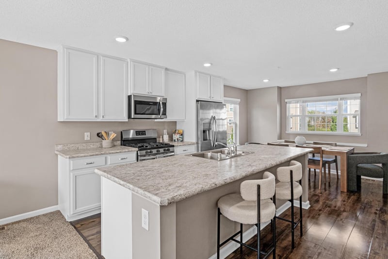 7561 Woods Edge Blvd, Circle Pines, MN 55014