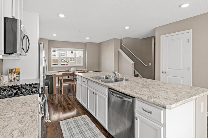 7561 Woods Edge Blvd, Circle Pines, MN 55014