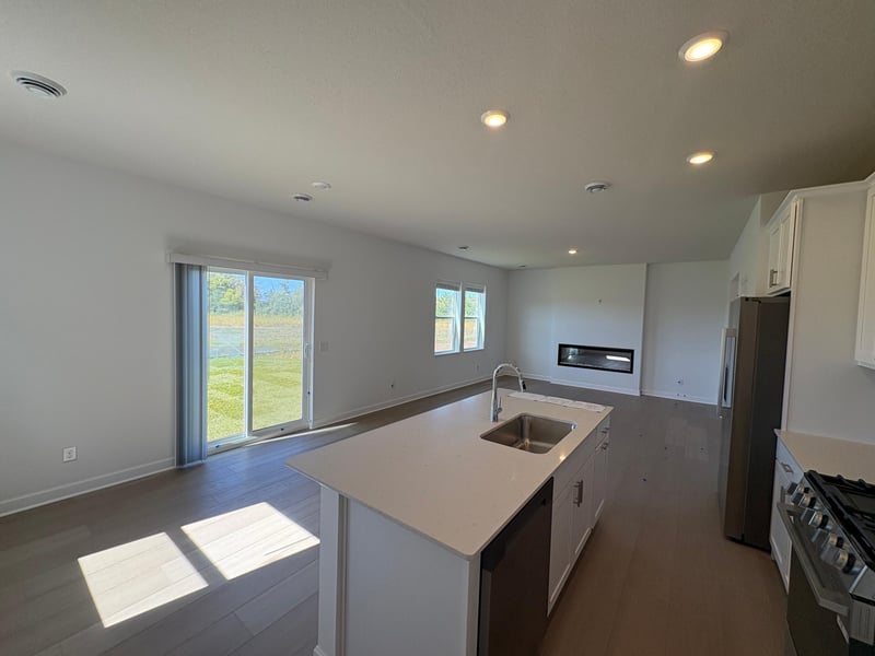 21745 Rose Dr, Farmington, MN 55024