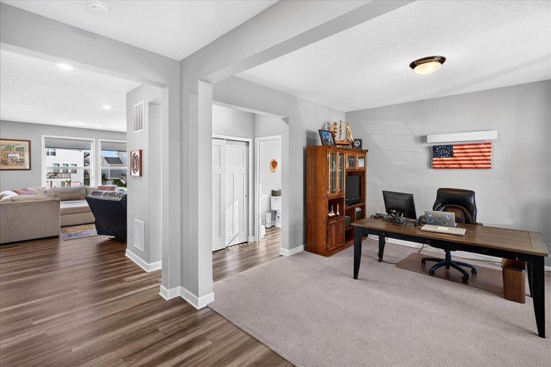 2105 Itasca Cir, Lino Lakes, MN 55038