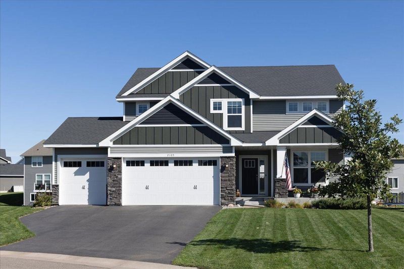 2105 Itasca Cir, Lino Lakes, MN 55038