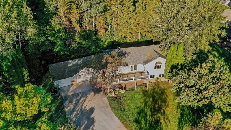 1618 Park Rd, Saint Charles, MN 55972