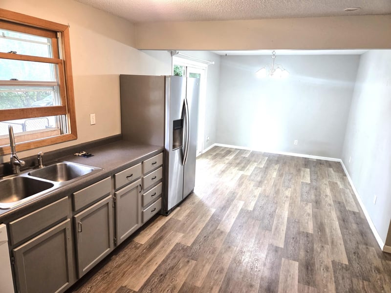 1005 Golf Course Rd, Monticello, MN 55362