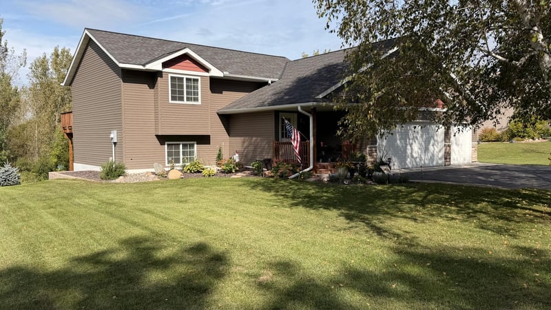 444 Roosevelt Dr, Dresser, WI 54009