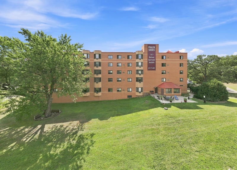 985 Ivy Ave E, Saint Paul, MN 55106