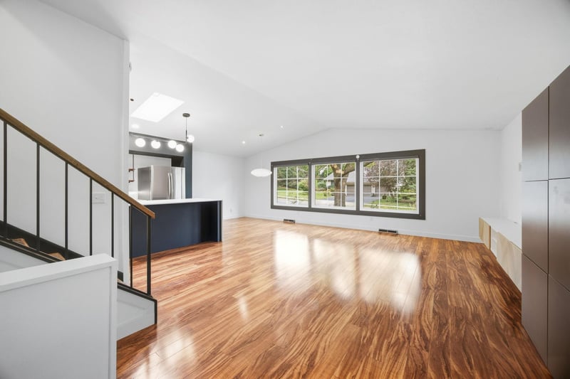 10280 Amsden Way, Eden Prairie, MN 55347
