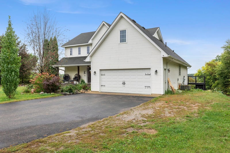 8177 Acacia Ave NE, Monticello, MN 55362