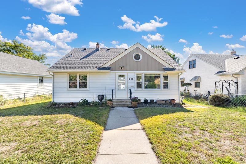 986 Blair Ave, Saint Paul, MN 55104