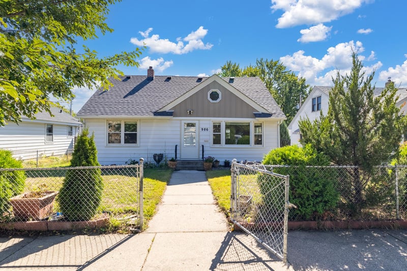 986 Blair Ave, Saint Paul, MN 55104
