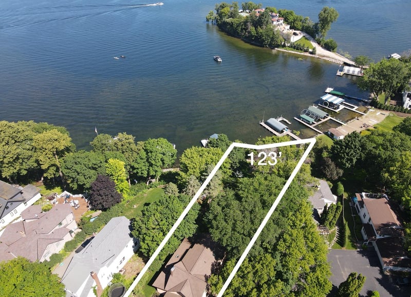 21210 Excelsior Blvd, Greenwood, MN 55331