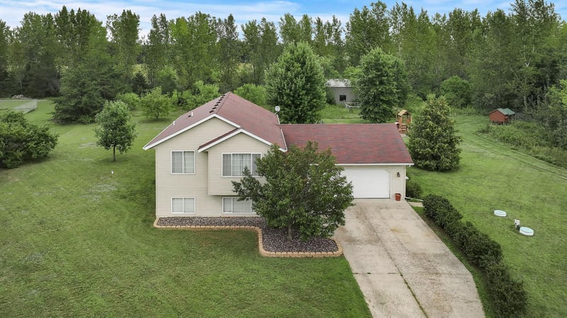 14318 316th Ave, Princeton, MN 55371