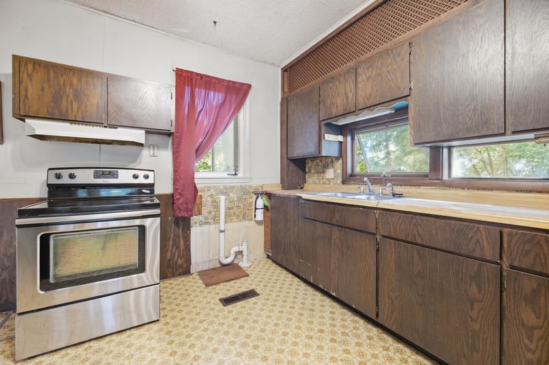 468 Main St, Winona, MN 55987