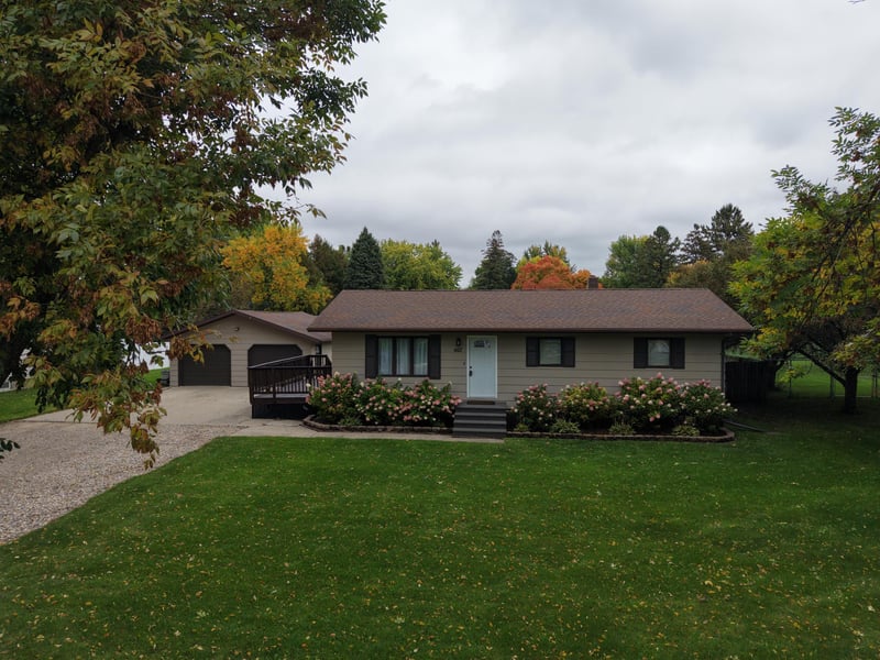407 W Washington Ave, Mahnomen, MN 56557
