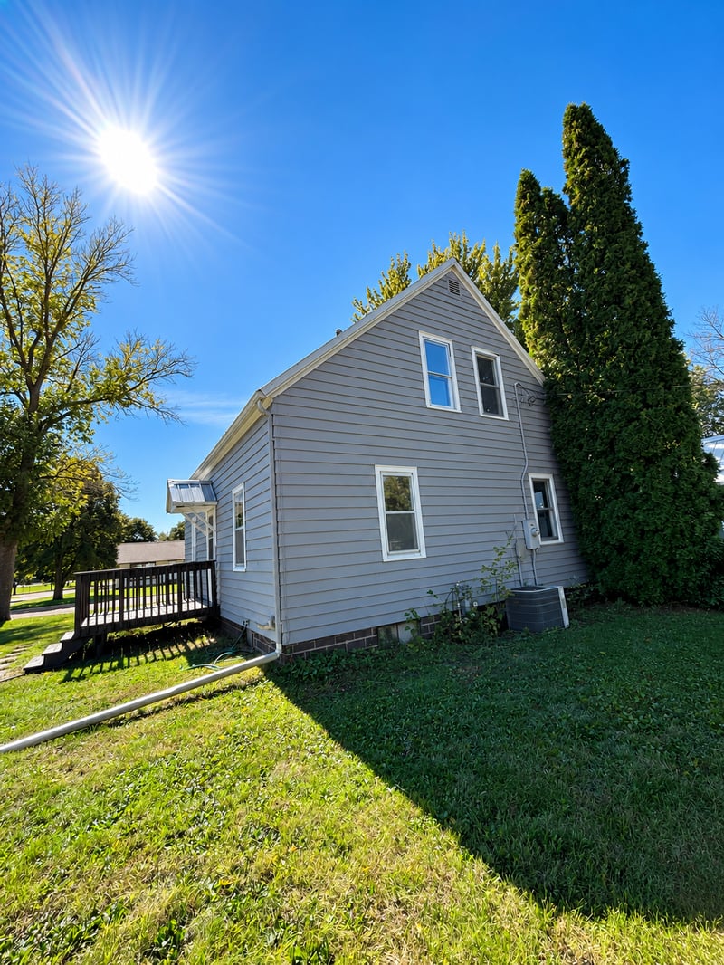 111 Birch St W, Trimont, MN 56176