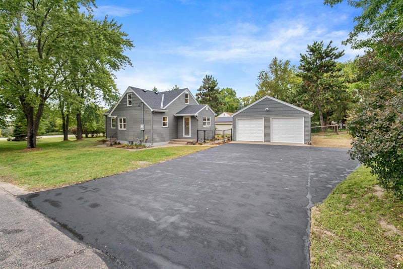 5118 Otter Lake Rd, White Bear Lake, MN 55110