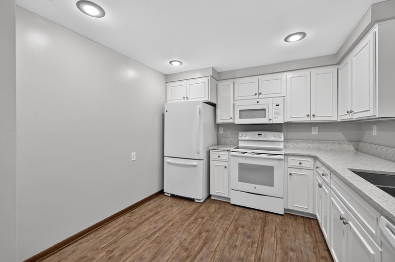 1077 Sibley Memorial Hw #608, Saint Paul, MN 55118