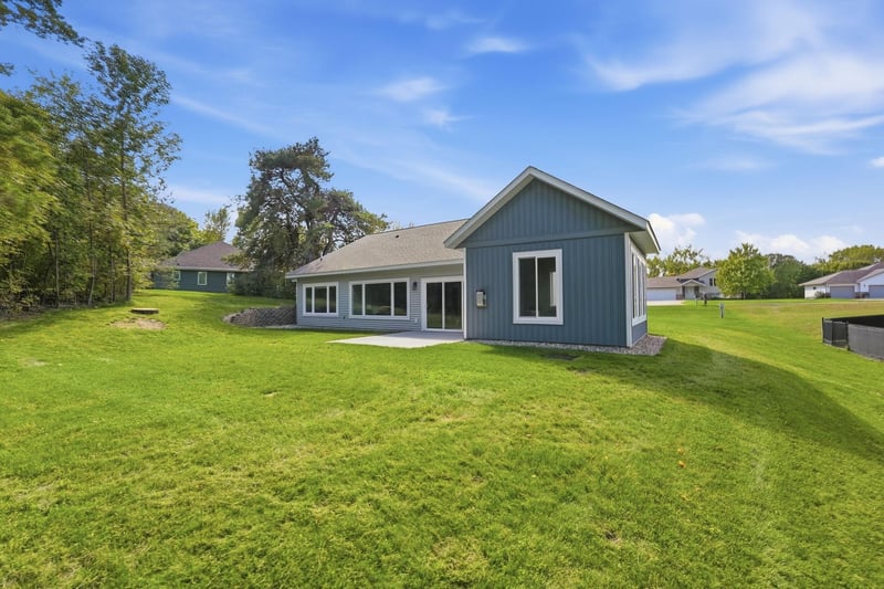 3319 Lakecrest Rd NE, Alexandria, MN 56308