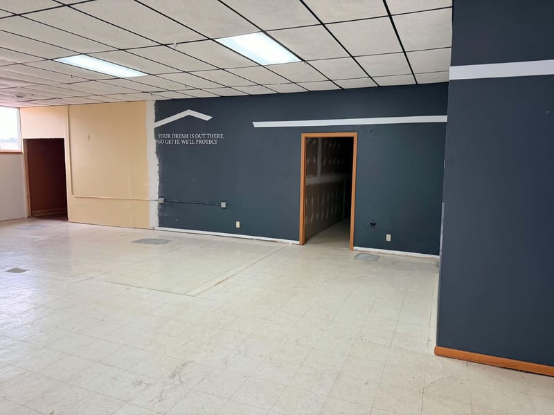 1401 S Broadway St, New Ulm, MN 56073