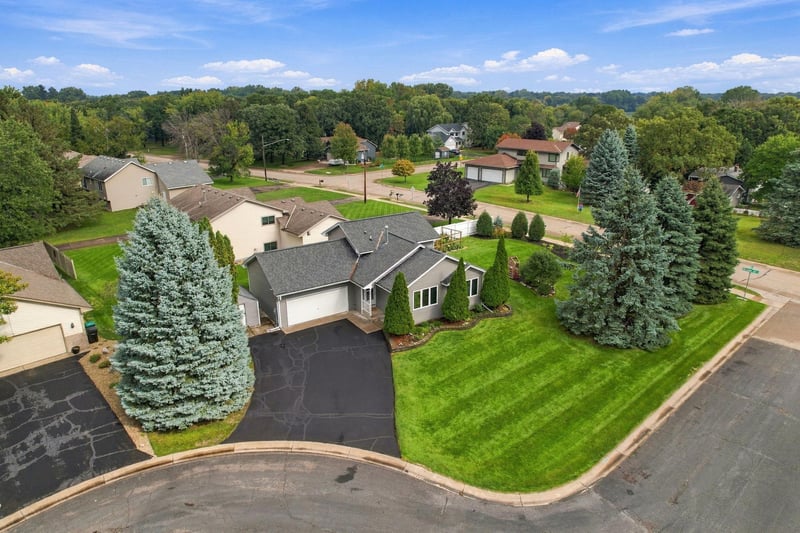 2905 127th Cir NW, Coon Rapids, MN 55448