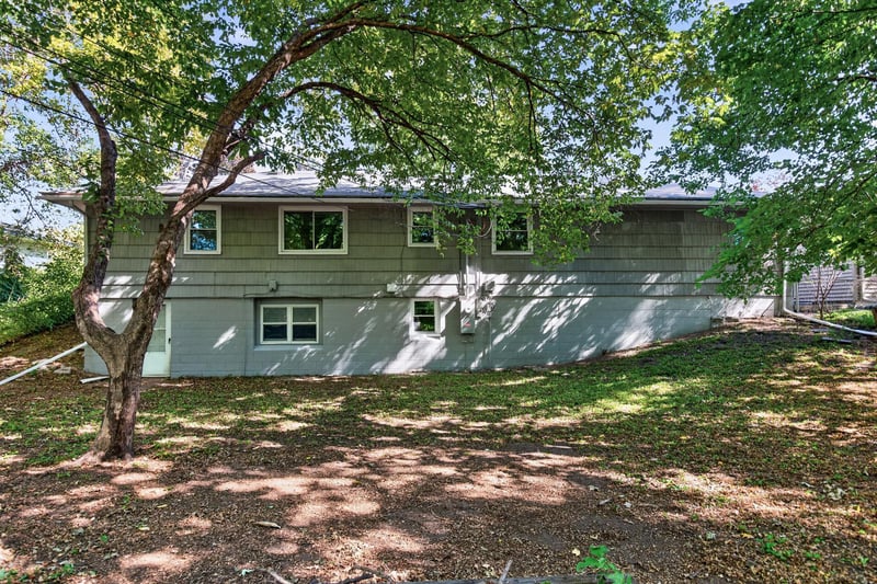 6913 Toledo Ave N, Brooklyn Center, MN 55429