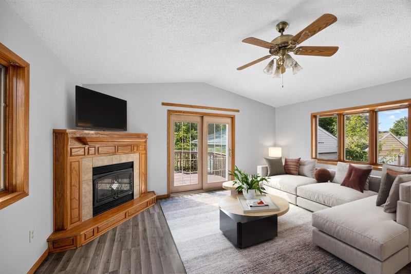 1932 S Village Dr SE, Rochester, MN 55904