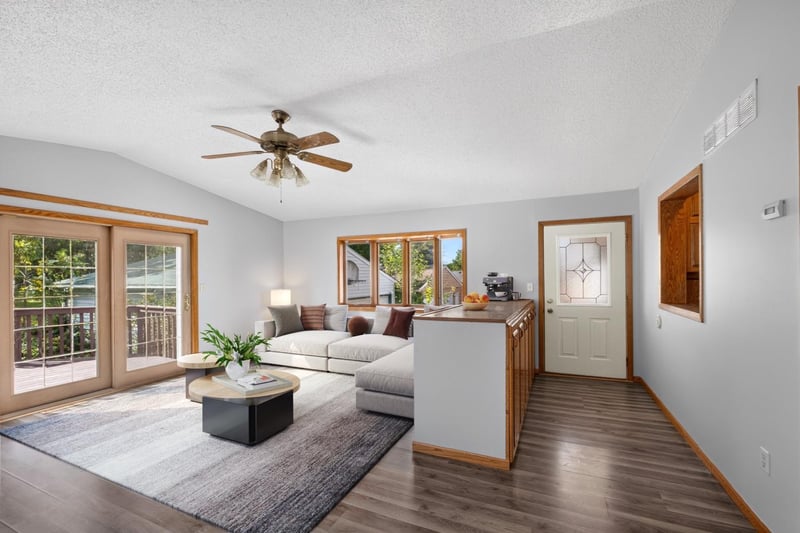 1932 S Village Dr SE, Rochester, MN 55904