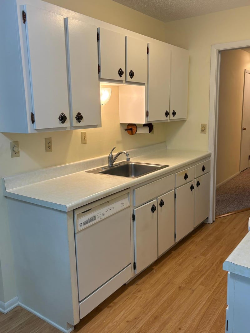 10113 W 34th St #111, Minnetonka, MN 55305