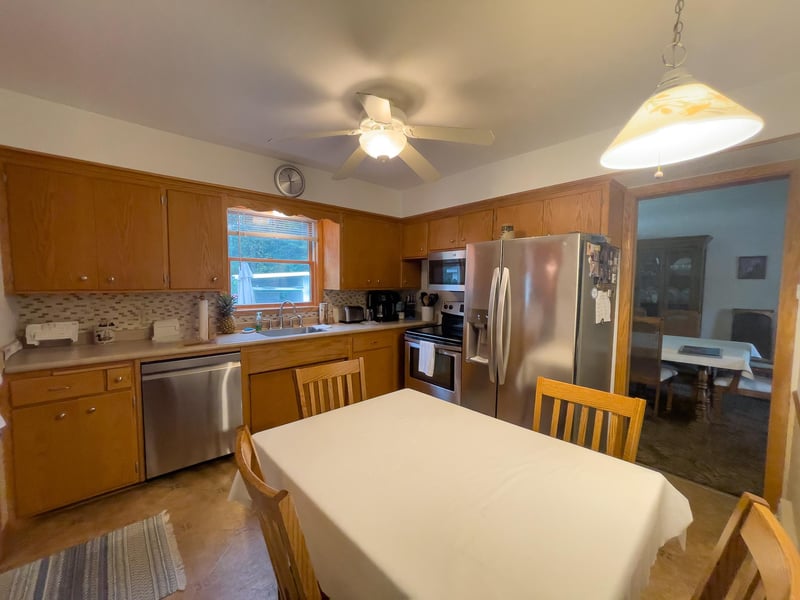 84 Hays Cir, Silver Bay, MN 55614