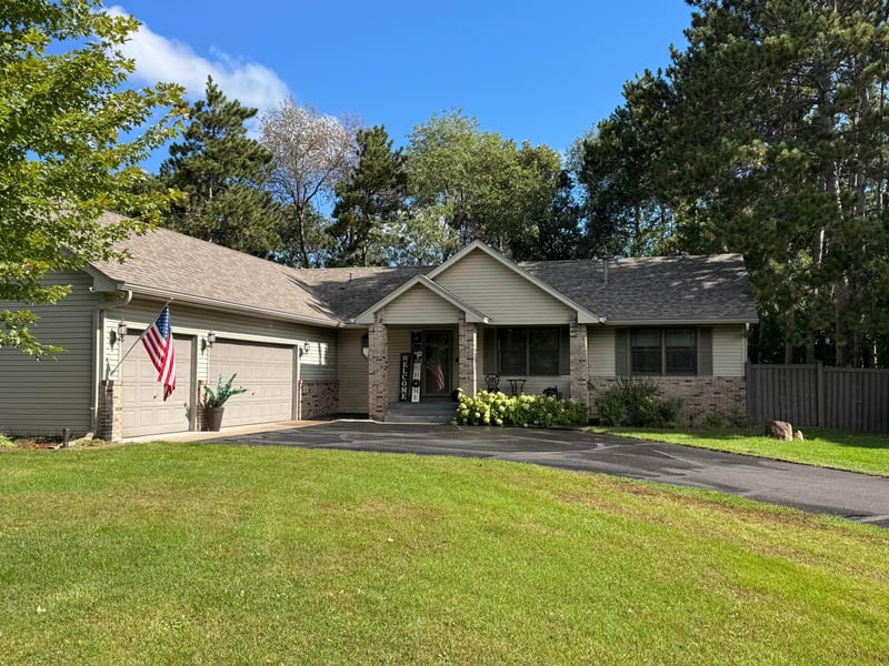 435 147th Ln NE, Ham Lake, MN 55304