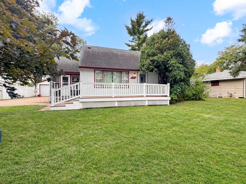 1750 Lark Ave, Maplewood, MN 55109