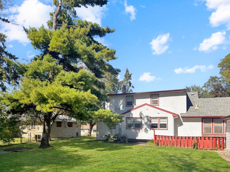 1750 Lark Ave, Maplewood, MN 55109
