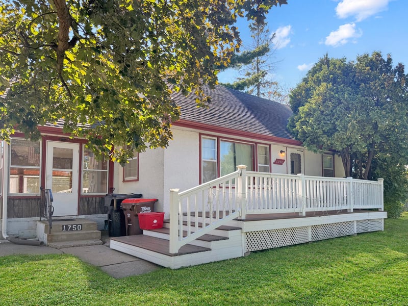 1750 Lark Ave, Maplewood, MN 55109