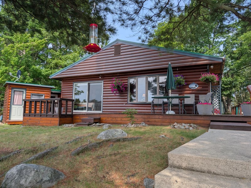 1944 Grindstone Island, International Falls, MN 56649