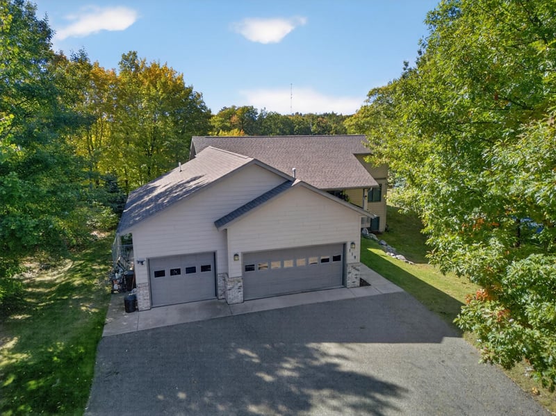 119 Eagle Dr, Coleraine, MN 55722