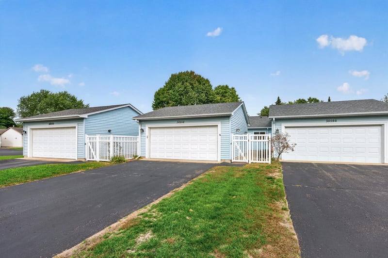 38558 Grand Ave, North Branch, MN 55056
