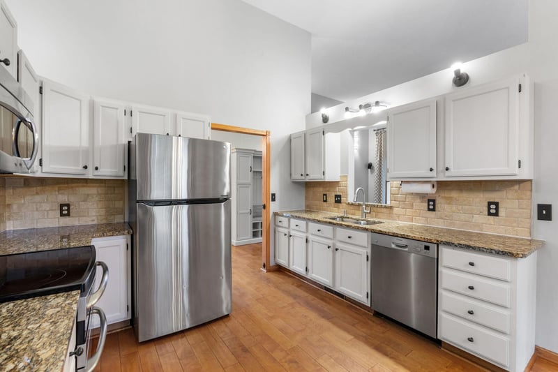 10470 169th St W, Lakeville, MN 55044