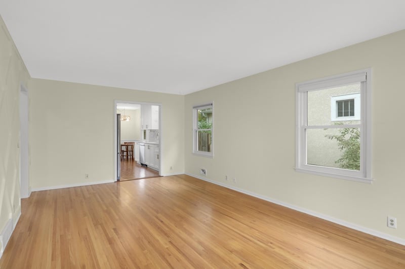 3740 Perry Ave N, Robbinsdale, MN 55422