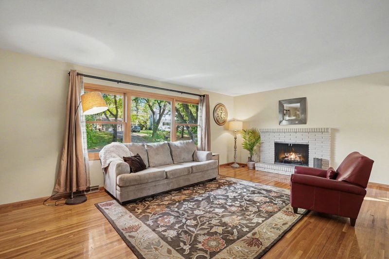 16401 Temple Dr S, Minnetonka, MN 55345