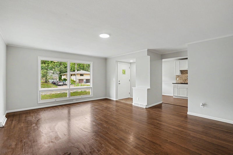 6117 France Ave S, Edina, MN 55410