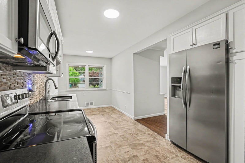 6117 France Ave S, Edina, MN 55410